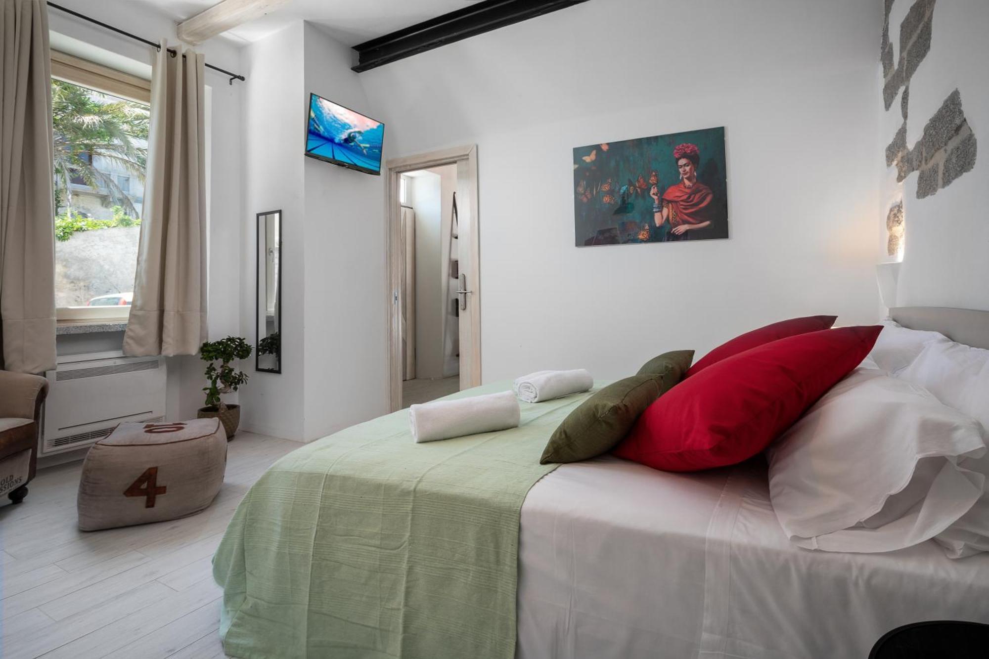 Art And Nature Guest House ออลเบีย ภายนอก รูปภาพ